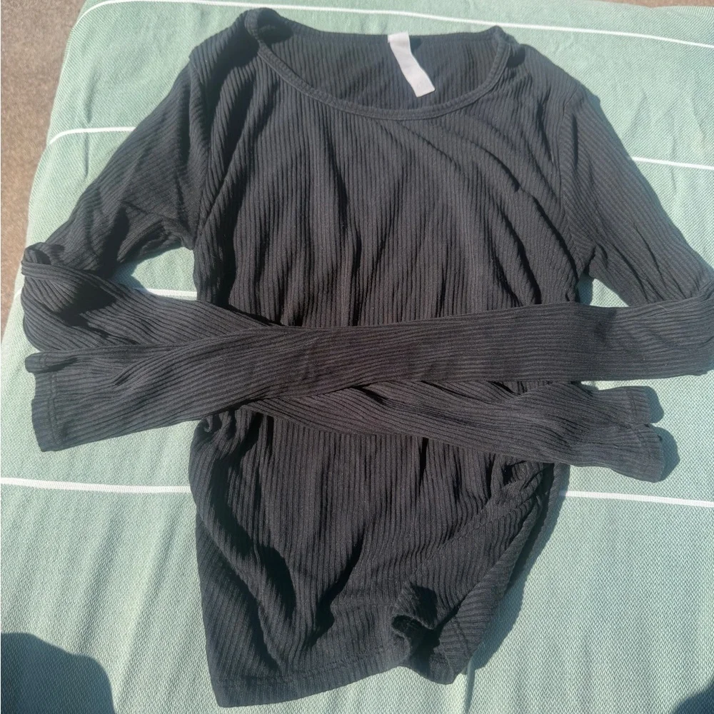 Alo Black Ribbed Long Sleeve Top - Picture 1 of 3